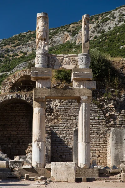 ドミティアヌス神殿エフェソス古代都市で — ストック写真