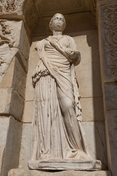 Sophia, weisheitsstatue in ephesus antike stadt — Stockfoto