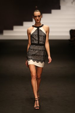 Adl Cengiz Abazoğlu Catwalk