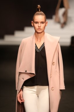 Adl Cengiz Abazoğlu Catwalk