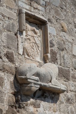 Bodrum Kalesi içindeki şövalye simgeler