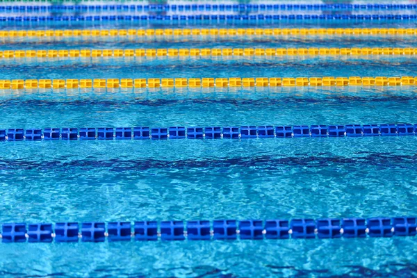 Uma piscina — Fotografia de Stock