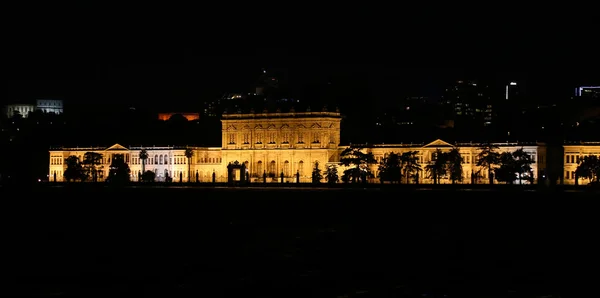 Palacio Dolmabahce en Estambul —  Fotos de Stock