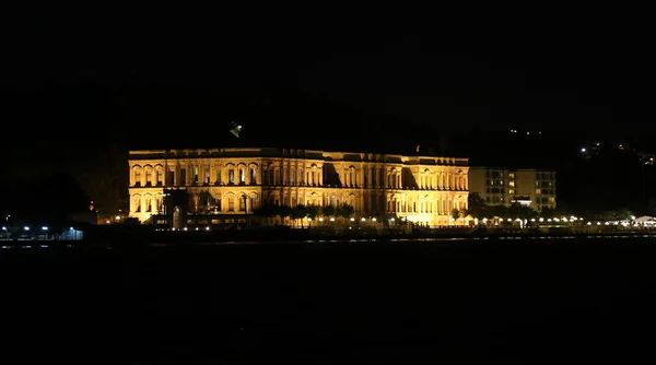 Ciragan Palace in Istanbul City — Stock Photo, Image