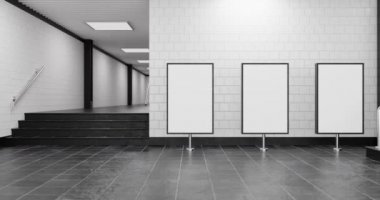Metro salonundaki boş beyaz reklam panosunun maketi; metro veya tren istasyonundaki boş bilgi panosu yer tutucu şablonu