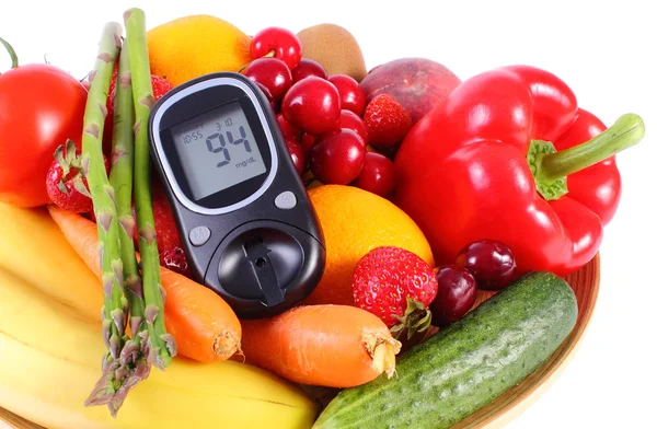 Glucometer con frutas y verduras, nutrición saludable, diabetes — Foto de Stock