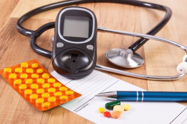 Medikal hap, Tablet veya takviyeleri reçete, Şeker Ölçüm ve stetoskop, diyabet, sağlık kavramı ile