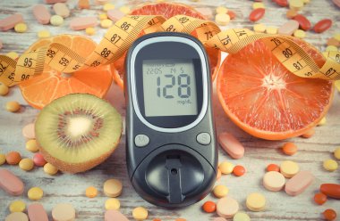 Vintage Fotoğraf, sonuç, santimetre, meyve ve tıbbi hapları, diyabet, Şeker Ölçüm zayıflama, sağlıklı yaşam ve beslenme