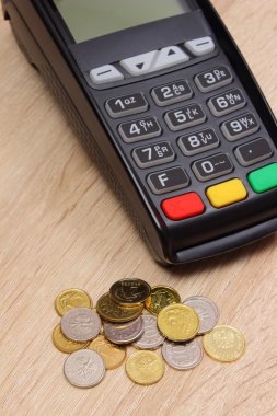 Terminal Polonya para birimi, Danışma, ekonomi kavramı makinede kredi kartı ile ödeme