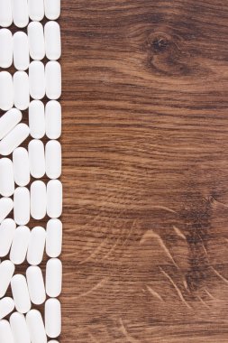 Beyaz tıbbi hap ve kapsül, sağlık kavramı, metin için yer kopyalayın