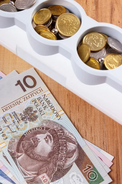 Steckdosen und polnische Währung, Energiekosten — Stockfoto