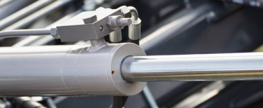 Endüstriyel hidrolik ve pnömatik makinenin tetikleyicisi. Makine ve teknoloji.