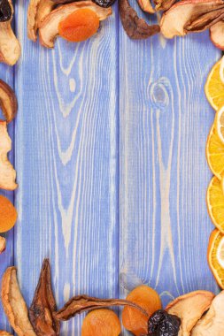 İçecek veya komposto hazırlamak için kurumuş meyve çerçevesi, sağlıklı beslenme, metin veya yazı için kopyalama alanı