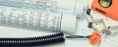 Evin elektrik tesisatı ve inşaat şemaları için bileşenler ve aksesuarlar