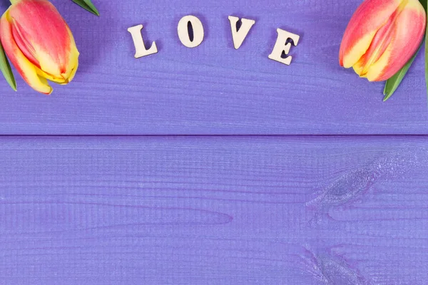 Palabra Amor Tulipanes Frescos Para Día San Valentín Cumpleaños Otras — Foto de Stock