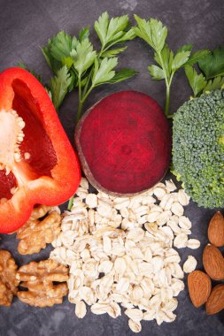 Doğal besleyici besinler hipertansiyon ve diyabet için iyidir. Sağlıklı yaşam biçimleri kavramı.