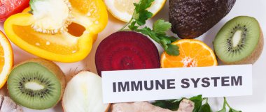 Yazıt bağışıklık sistemi, taze olgun sağlıklı meyve ve sebzeler, doğal vitaminler. Covid-19 zamanlarında bağışıklık güçlendirici