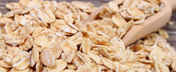 Montón Copos Avena Con Cuchara Madera Como Fuente Fibra Dietética — Foto de Stock