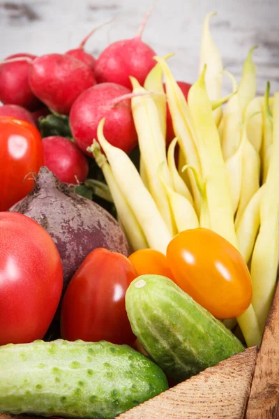 Oogsten Van Verse Rijpe Groenten Als Ingrediënten Die Gezonde Natuurlijke — Stockfoto