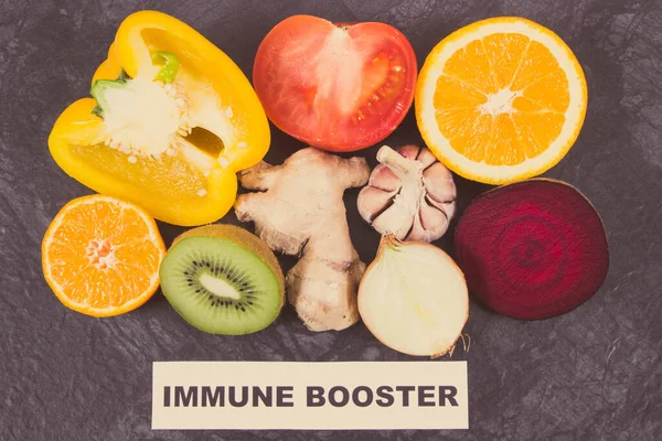 Inscriptie Immuunbooster Met Verse Groenten Fruit Bron Natuurlijke Vitaminen Mineralen — Stockfoto