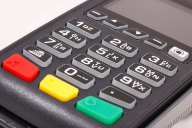 Kredi kartı okuyucu, nakit ödemelerde kullanılan bir cihaz. Ödeme terminali. Finans ve bankacılık kavramı
