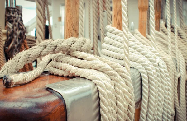 Corde Spesse Sulla Barca Vela Parte Dettaglio Del Concetto Yacht — Foto Stock