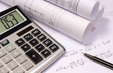 Projeler için yuvarlanmış elektrik şemaları, hesap makinesi ve matematiksel hesaplamalar. Mühendislik işleri için çizimler