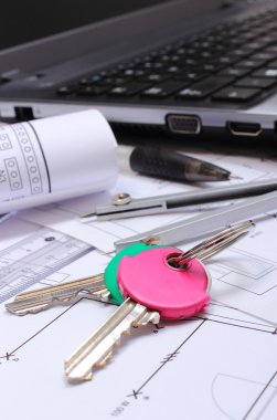 Elektrik diyagramları, çizim, ev anahtarları ve dizüstü bilgisayar aksesuarları