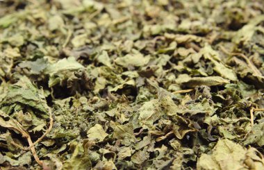 kurutulmuş ısırgan otu yığını