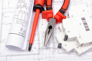 Elektrik diyagramları, elektrik sigorta ve iş araçları üzerinde çizim