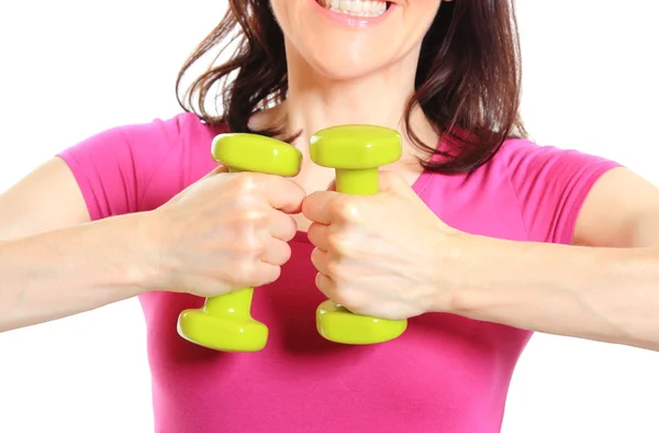 Güzel esmer dumbbells ile fitness egzersiz sırasında — Stok fotoğraf