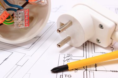 Tornavida, elektrik kutusu ve çizim inşaat elektrik fişi