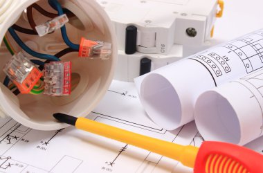 Elektrik kutusu, diyagramları ve çizim inşaat elektrik sigorta