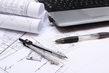 Elektrik diyagramları, çizim ve dizüstü bilgisayar aksesuarları