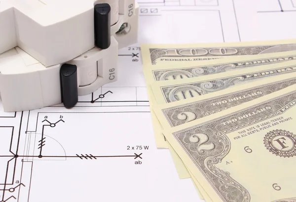 Electric fuse and money on electrical drawing, energy concept — Stock Photo, Image