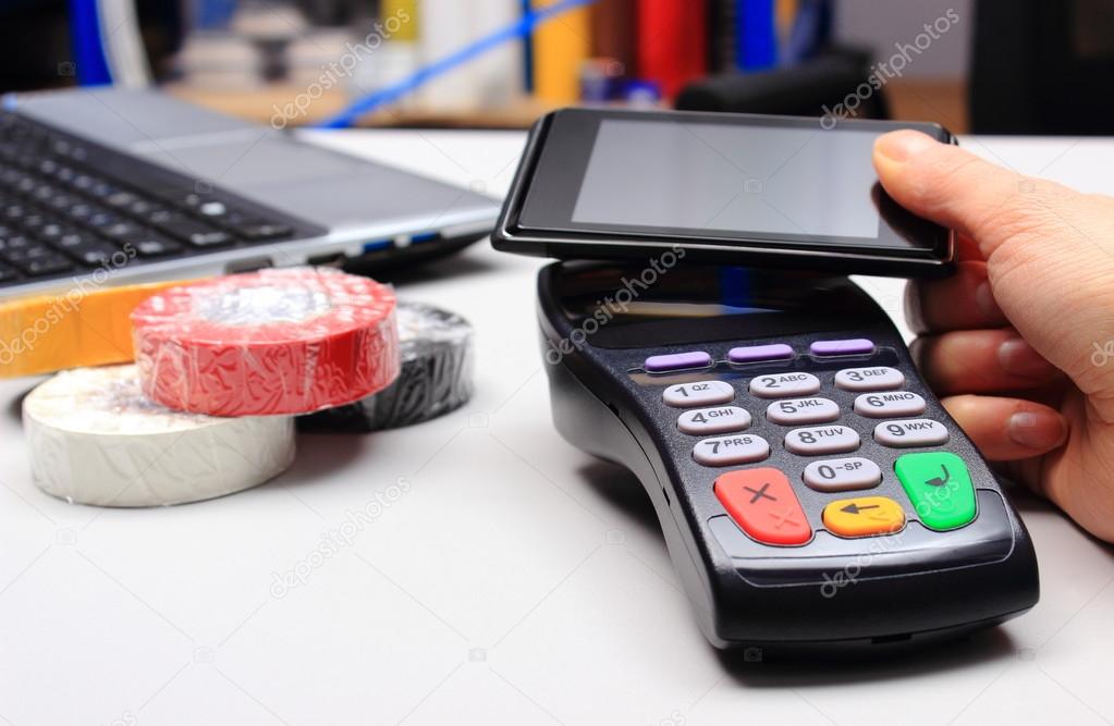 Paying with NFC technology on mobile phone