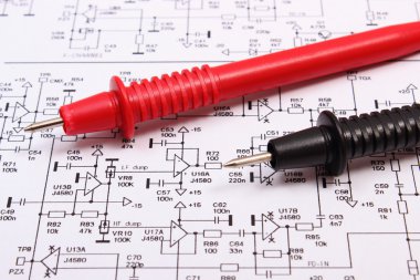 Elektronik Baskılı devre kartı ve multimetre kablo diyagramı