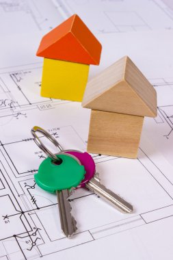 Evlerin ahşap bloklar ve evi çizim, ev kavramı bina inşaat tuşlar