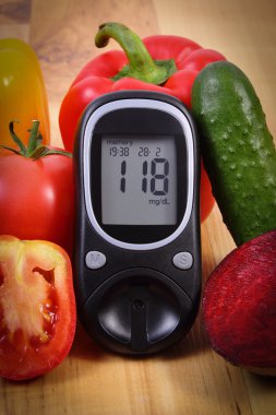 Sebze ve ahşap yüzey, sağlıklı bir yaşam tarzı, beslenme, diyabet Şeker Ölçüm