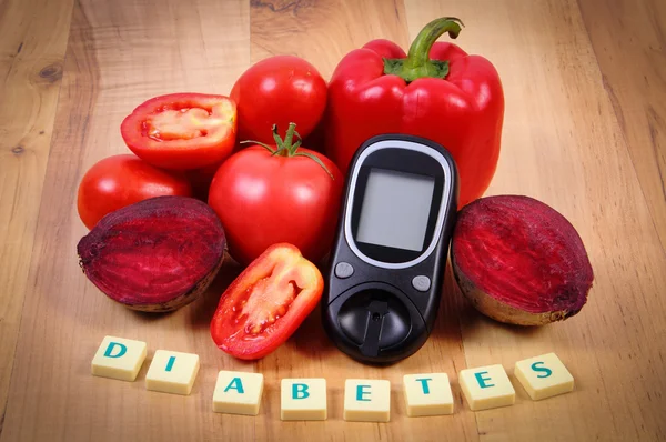 Gemüse, Glukometer und Wort Diabetes auf Holzoberfläche, gesunde Lebensweise und Ernährung — Stockfoto