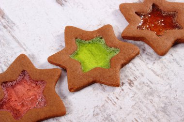 Vitray gingerbread eski ahşap arka plan, Noel zamanı üzerinde