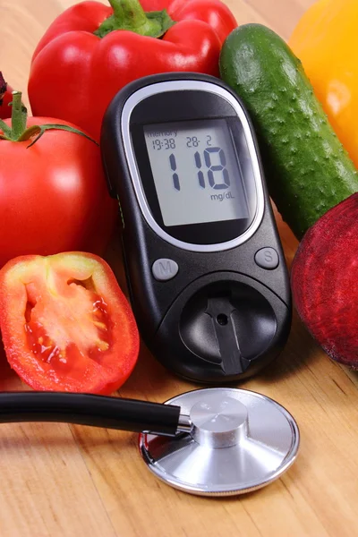 Sebze, Şeker Ölçüm ve ahşap yüzey, sağlıklı bir yaşam tarzı, beslenme, diyabet stetoskop — Stok fotoğraf