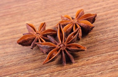 Yıldız anason baharat ahşap tablo