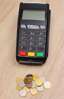 Terminal Polonya para birimi, Danışma, ekonomi kavramı makinede kredi kartı ile ödeme