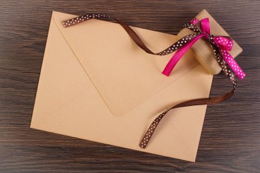 Sevgililer günü, kopya alanı metin için şerit ve aşk mektubu ile hediye