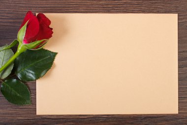 Sevgililer günü, kopya alanı metin için kırmızı gül ve aşk mektubu dekorasyon