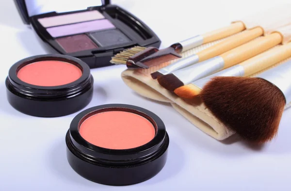Set of brushes and cosmetics for makeup — Stock Photo, Image