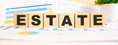 Tahta küplerle ilgili bilgi ver. Arka plan bir iş grafikleri. Finans kavramı