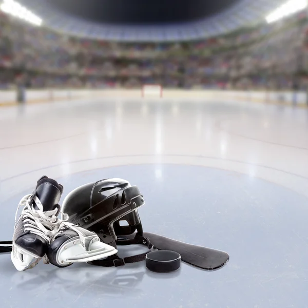 Hockey Arena With Equipment on Ice and Copy Space — Stock Photo, Image