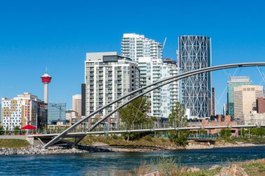 Şehir merkezinde St Patrick's Island'dan haliyle Calgary